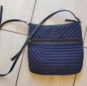 NWOT Tory Burch Navy Quilted Nylon Springpack Crossbody Bag Like New!